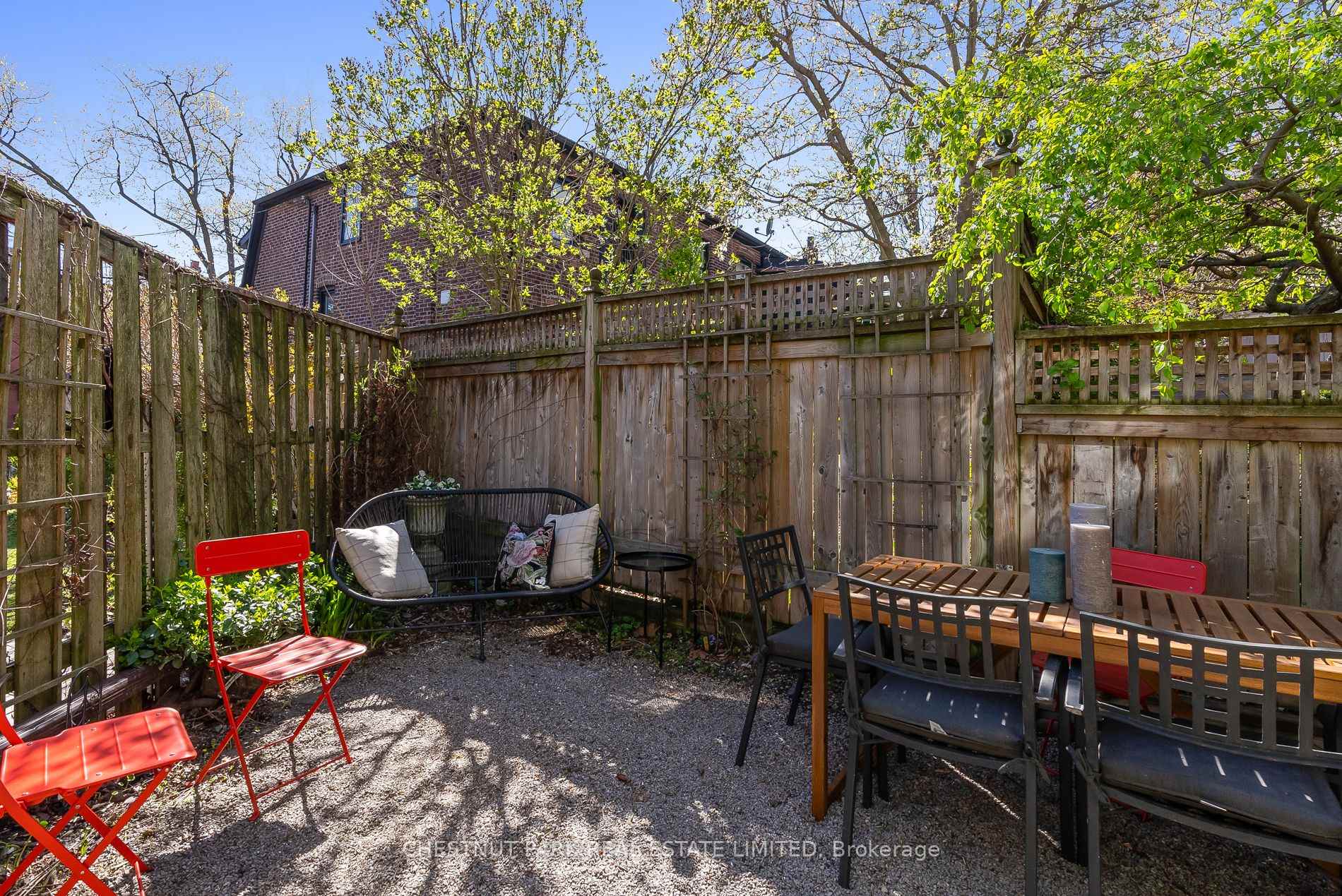 Photo 24 of 45 Summerhill Gardens, Toronto, Rosedale-Moore Park — HOMEH