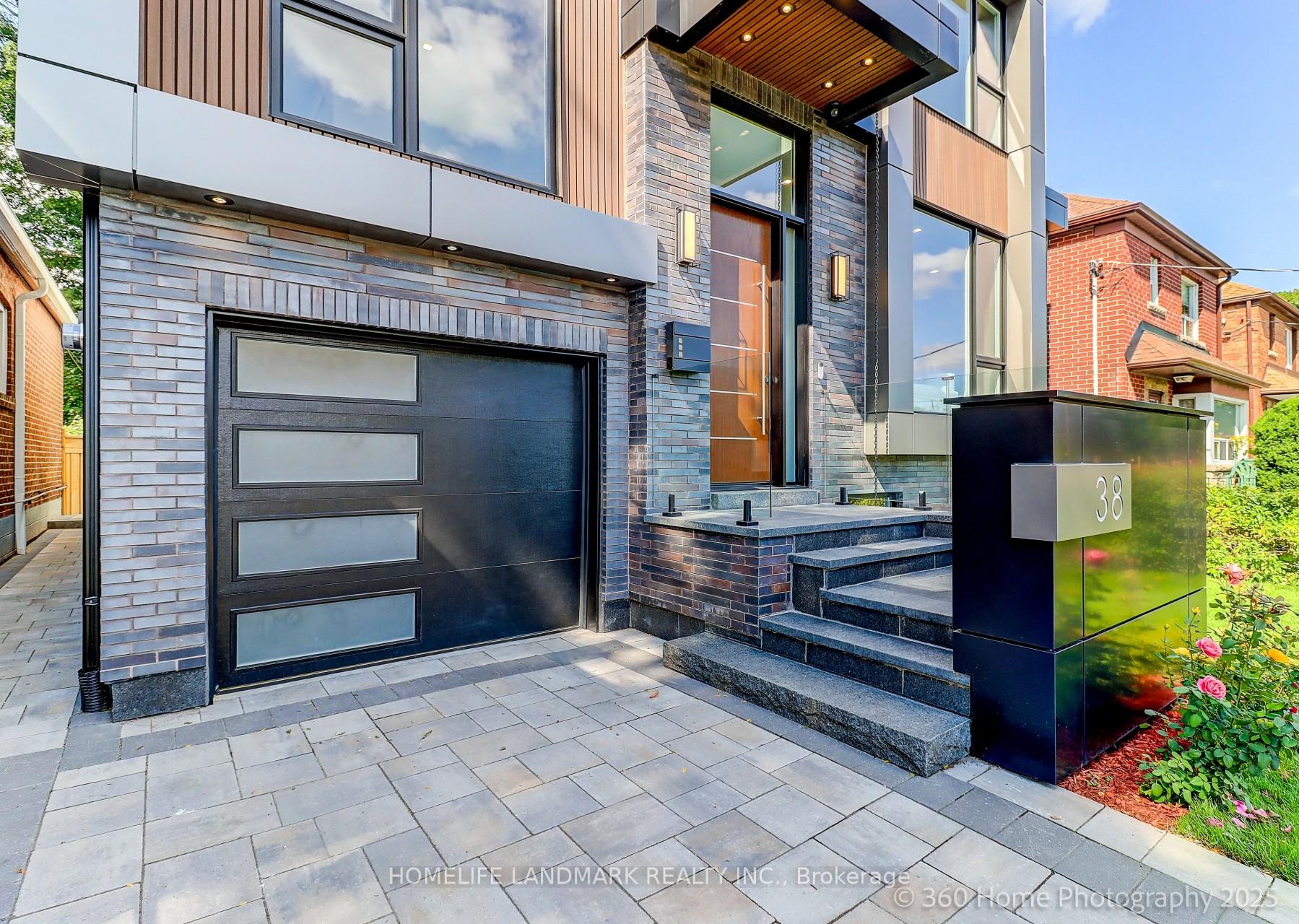 Photo 3 of 38 Norlong Boulevard, Toronto, East York — HOMEH