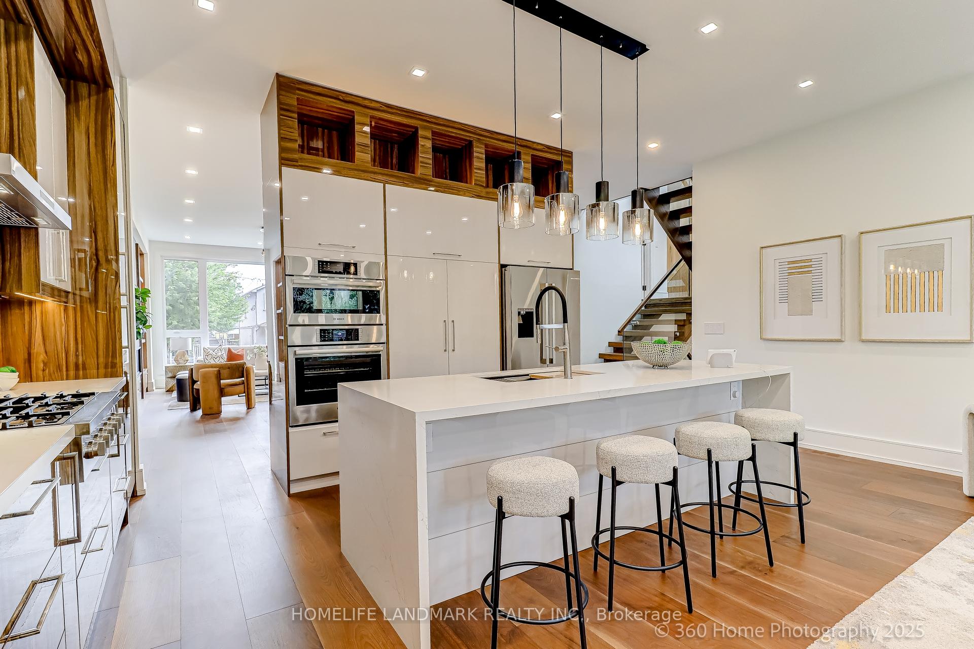 Photo 10 of 38 Norlong Boulevard, Toronto, East York — HOMEH