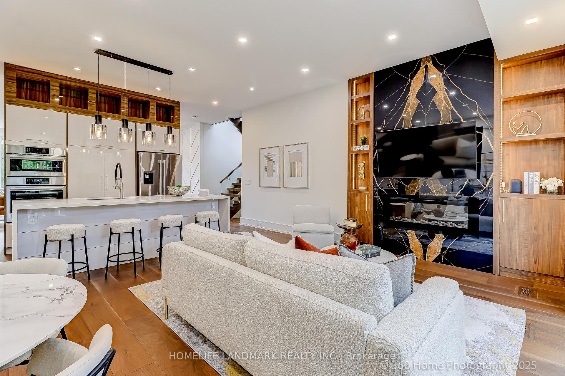 Photo 14 of 38 Norlong Boulevard, Toronto, East York — HOMEH