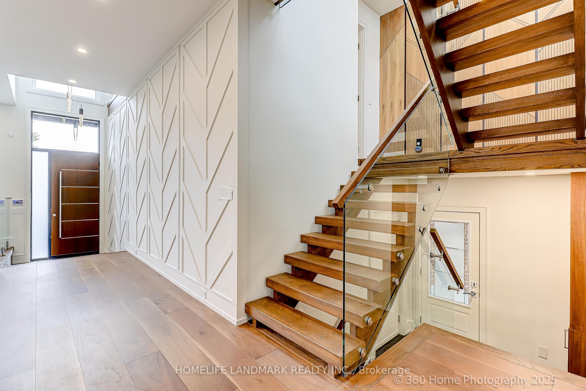 Photo 18 of 38 Norlong Boulevard, Toronto, East York — HOMEH