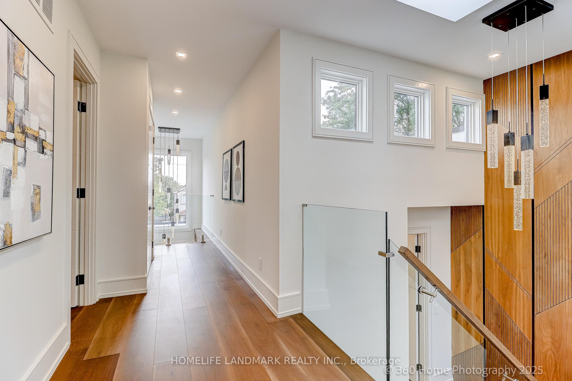 Photo 19 of 38 Norlong Boulevard, Toronto, East York — HOMEH