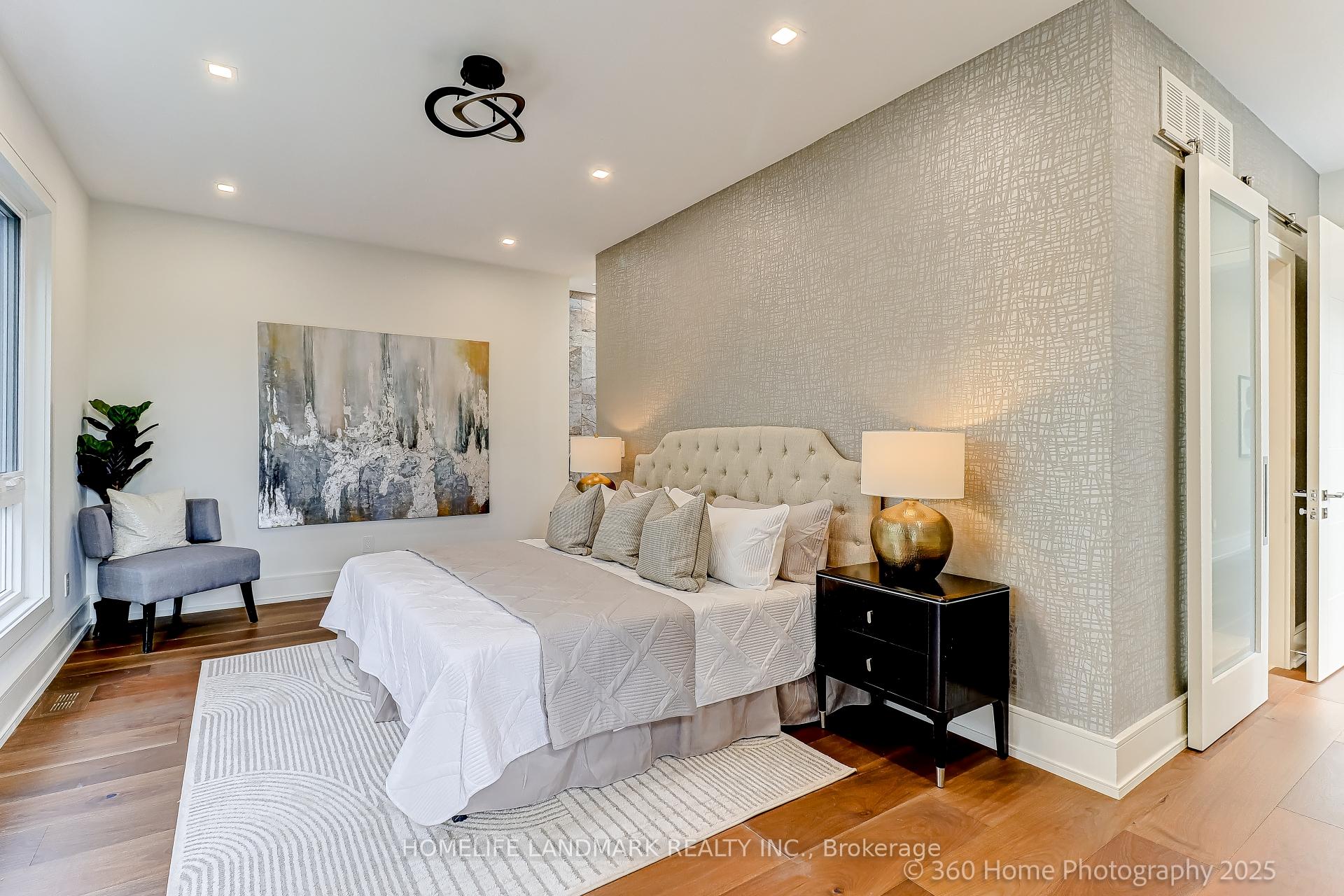 Photo 23 of 38 Norlong Boulevard, Toronto, East York — HOMEH