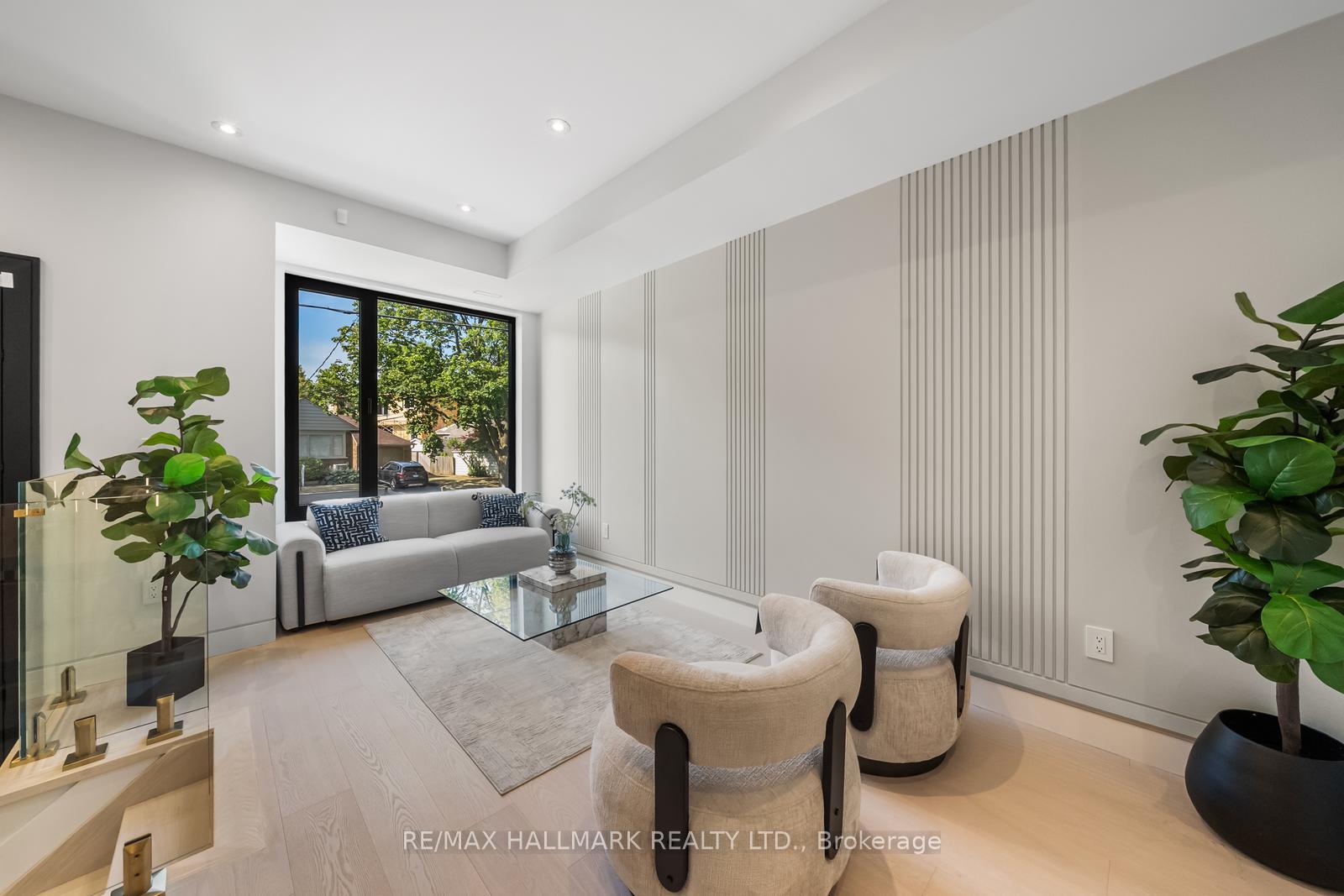 Photo 4 of 16A Kenrae Road, Toronto, Leaside — HOMEH