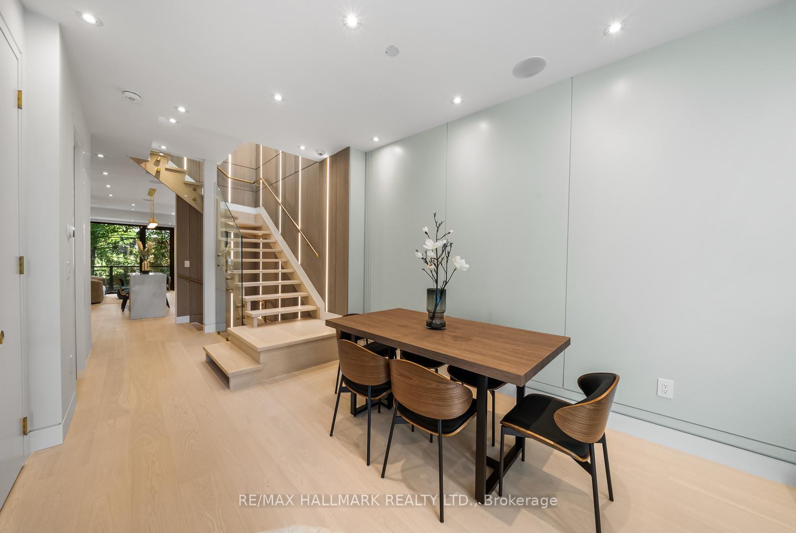 Photo 5 of 16A Kenrae Road, Toronto, Leaside — HOMEH