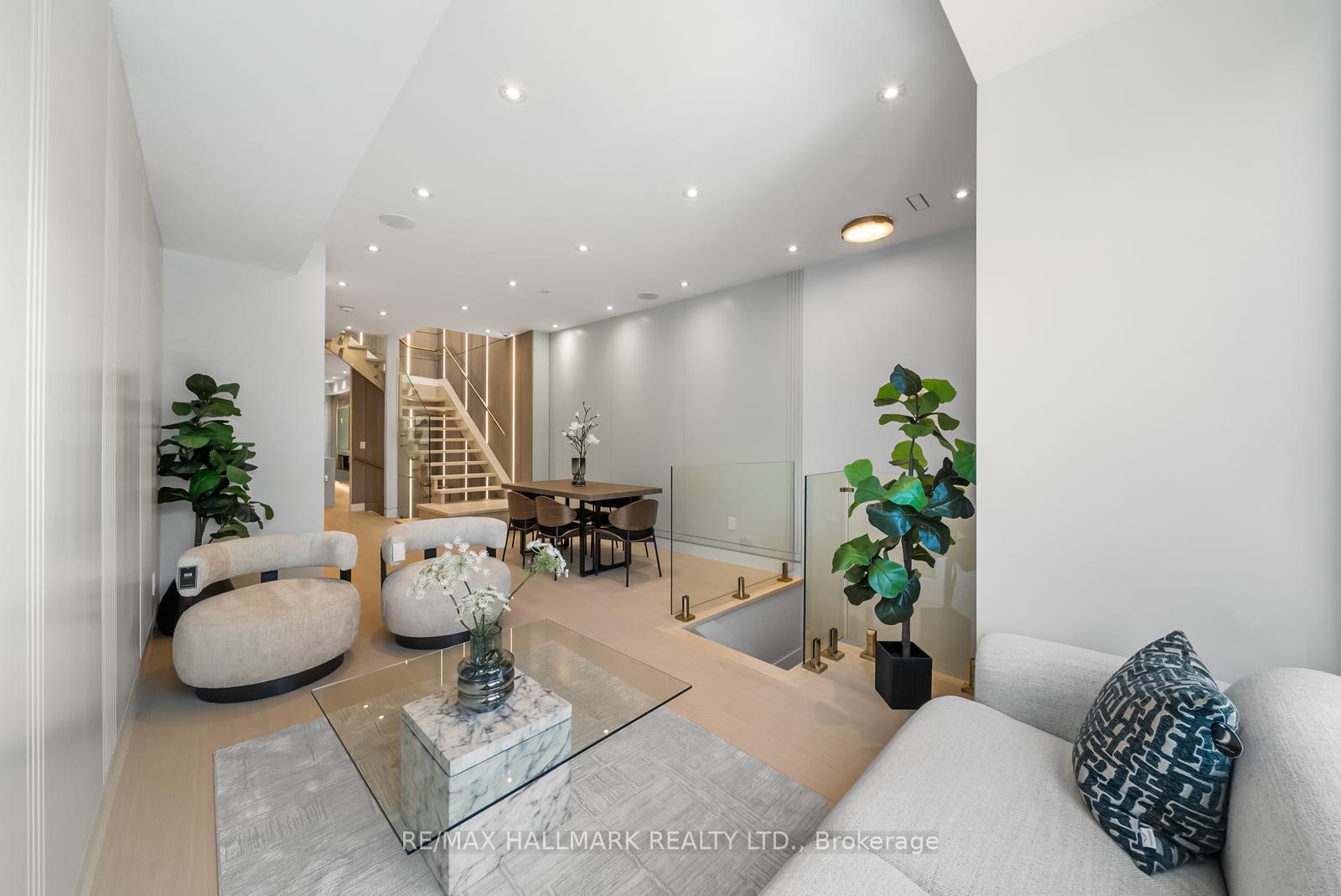 Photo 6 of 16A Kenrae Road, Toronto, Leaside — HOMEH