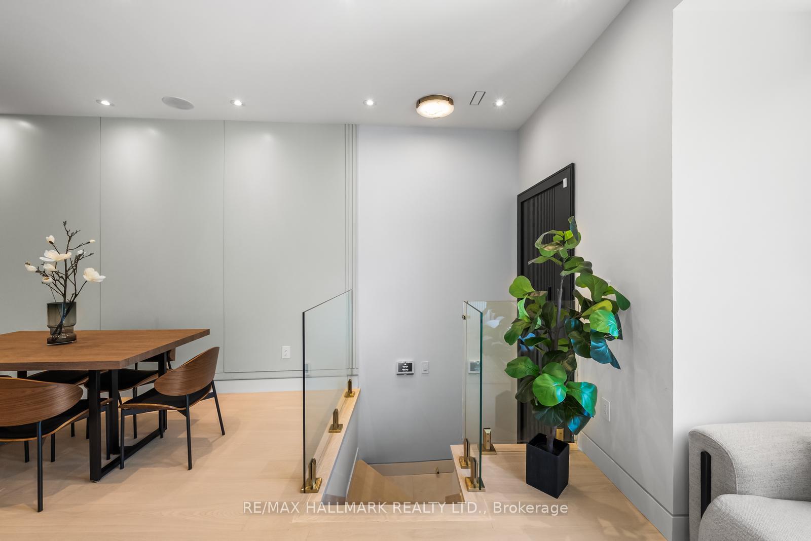 Photo 7 of 16A Kenrae Road, Toronto, Leaside — HOMEH