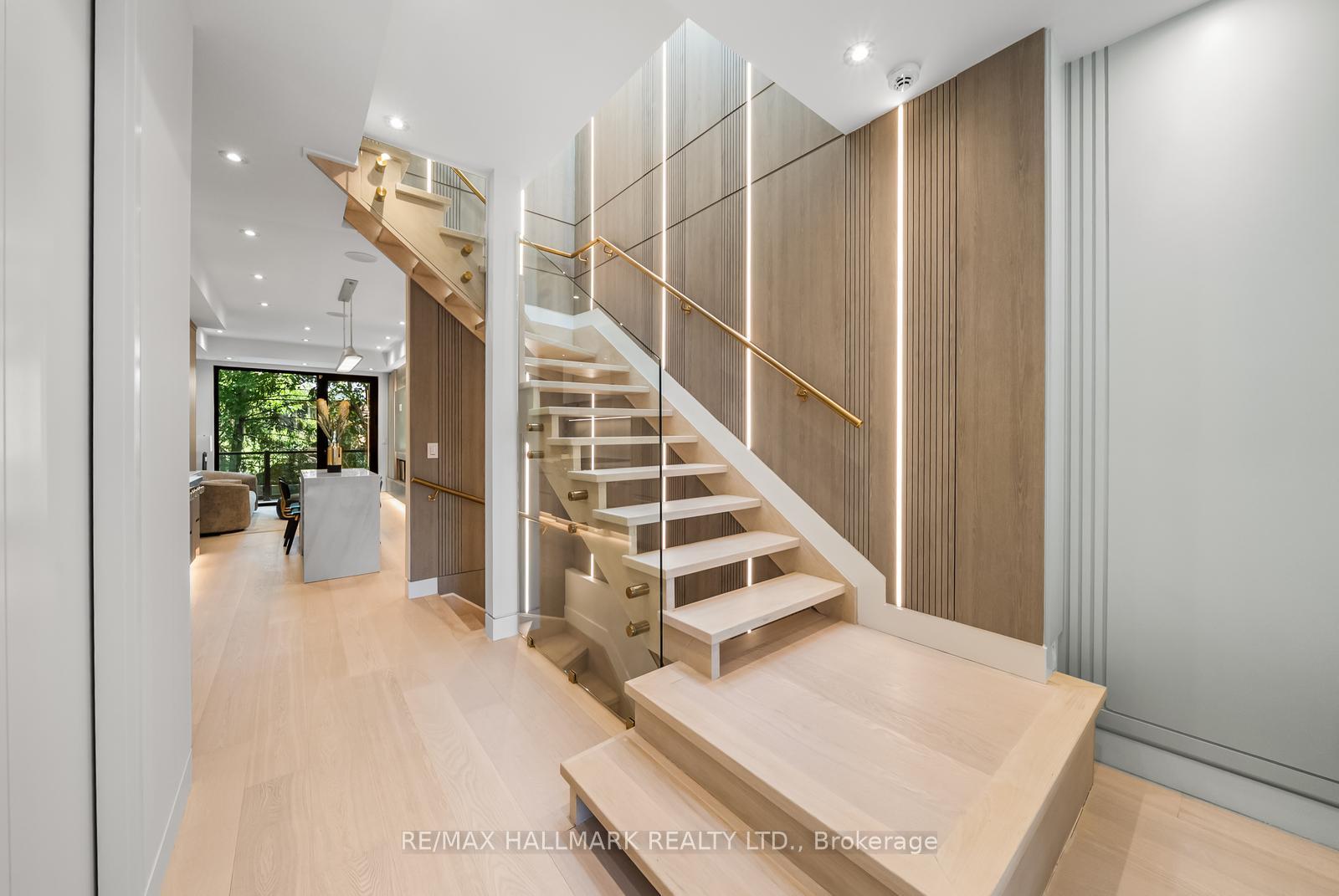 Photo 8 of 16A Kenrae Road, Toronto, Leaside — HOMEH