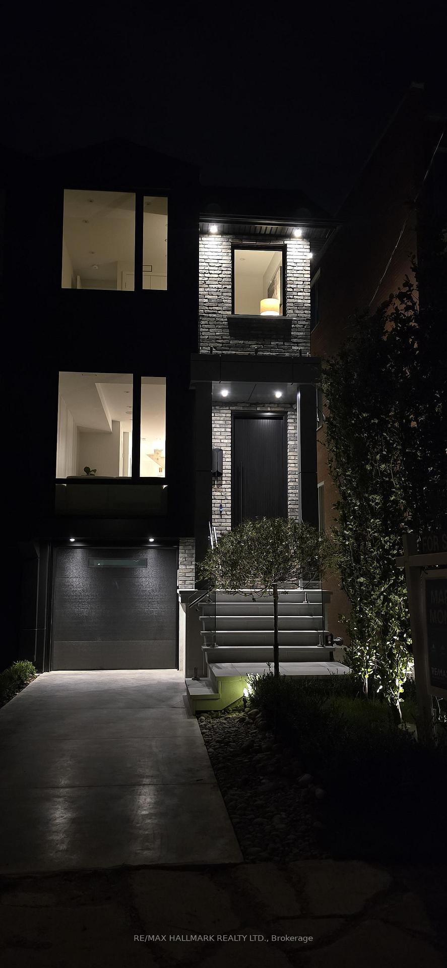 Photo 33 of 16A Kenrae Road, Toronto, Leaside — HOMEH