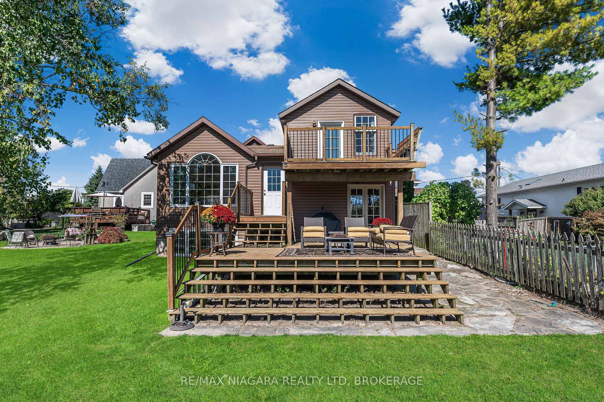 Photo 2 of 29 Marlatts Road, Thorold, Thorold Downtown — HOMEH
