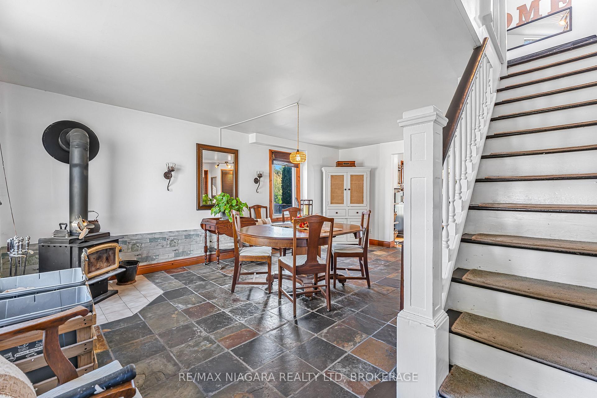 Photo 6 of 29 Marlatts Road, Thorold, Thorold Downtown — HOMEH