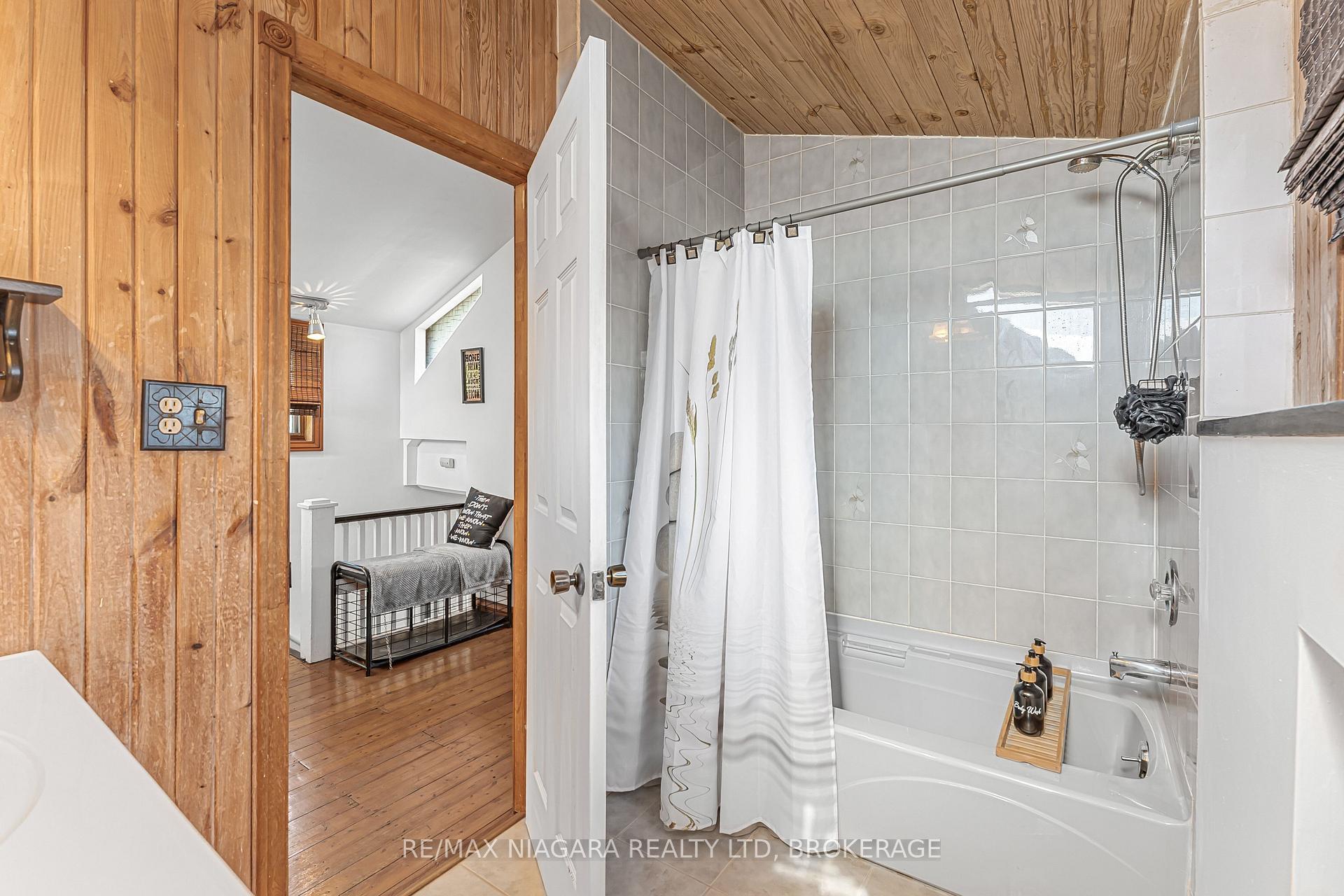 Photo 13 of 29 Marlatts Road, Thorold, Thorold Downtown — HOMEH