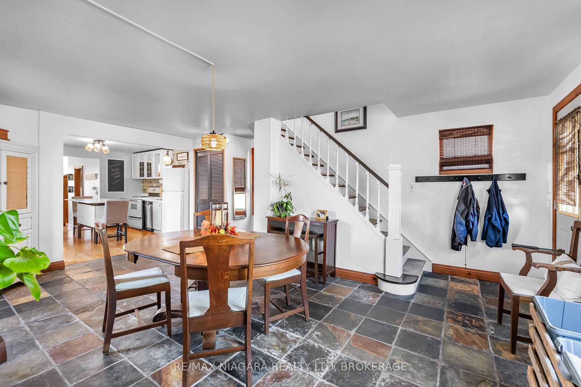Photo 16 of 29 Marlatts Road, Thorold, Thorold Downtown — HOMEH
