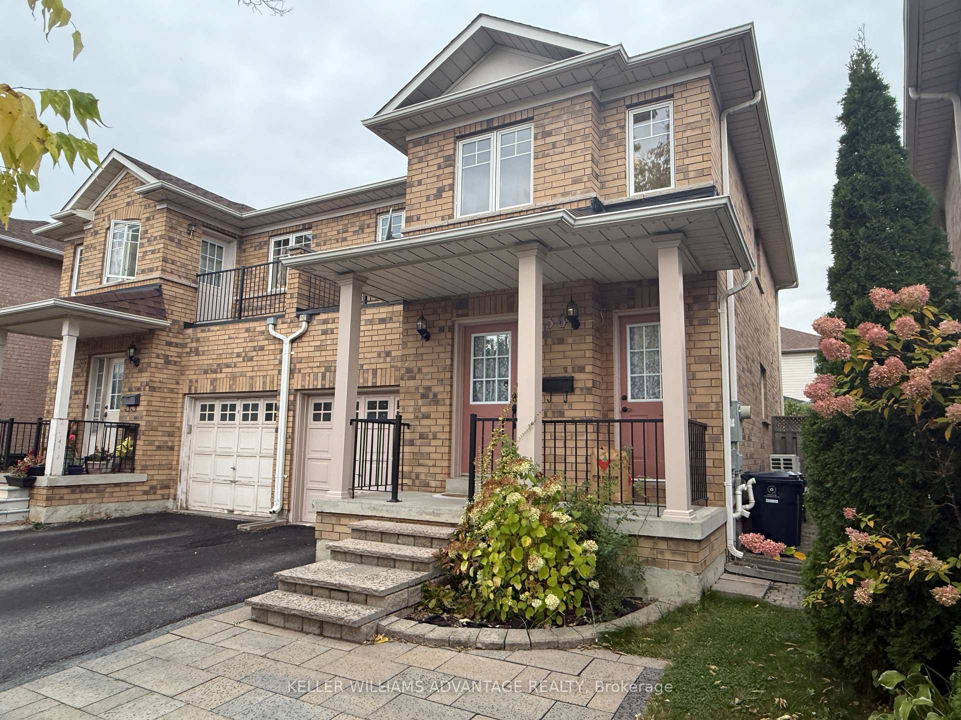 Photo 2 of 38 Seton Park Road, Toronto, Flemingdon Park — HOMEH