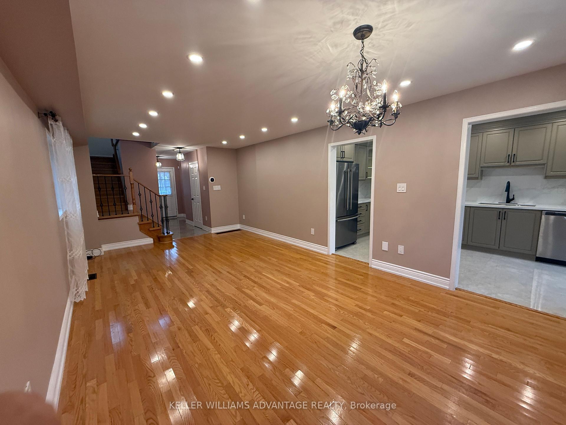 Photo 9 of 38 Seton Park Road, Toronto, Flemingdon Park — HOMEH