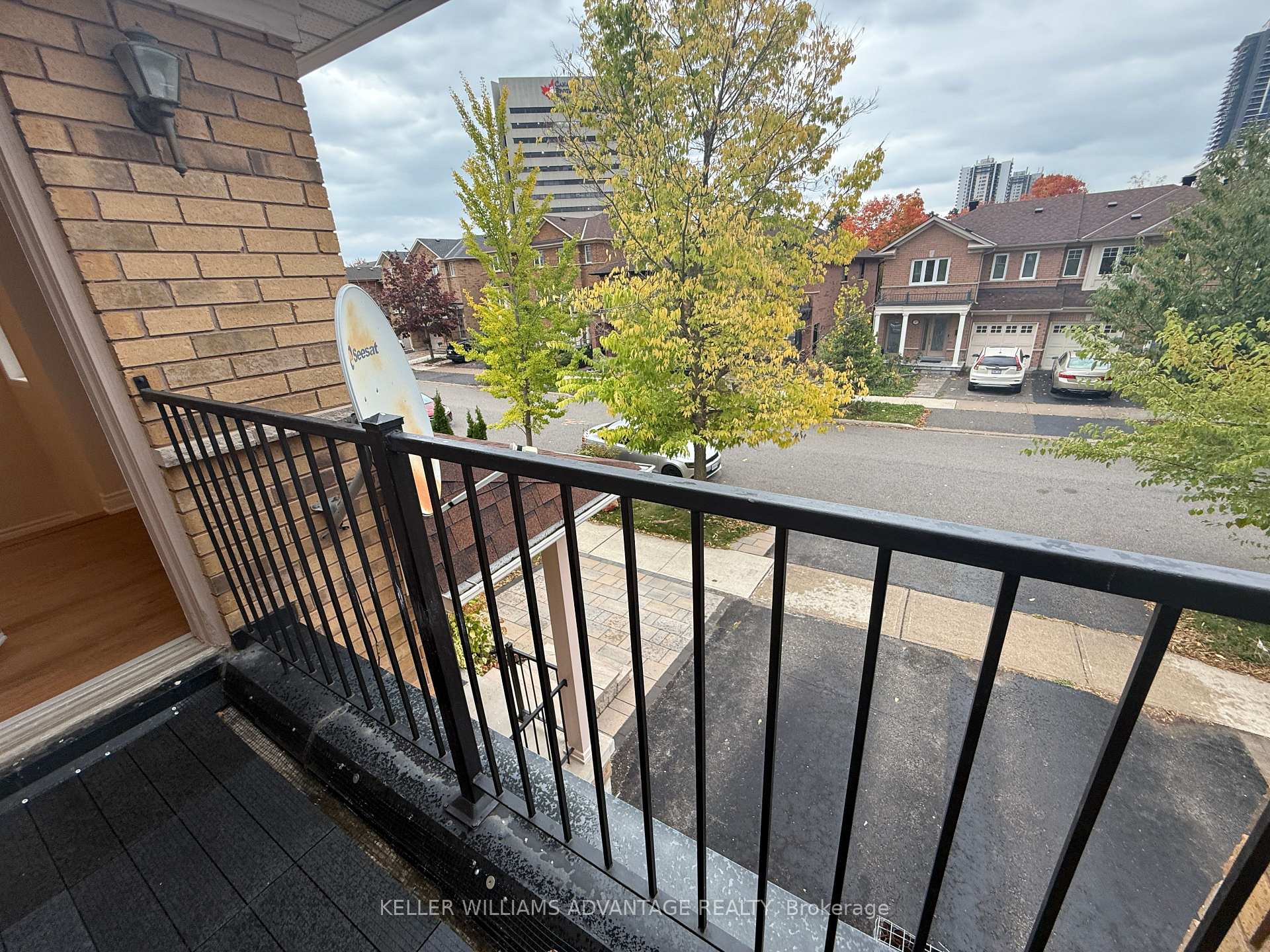 Photo 16 of 38 Seton Park Road, Toronto, Flemingdon Park — HOMEH