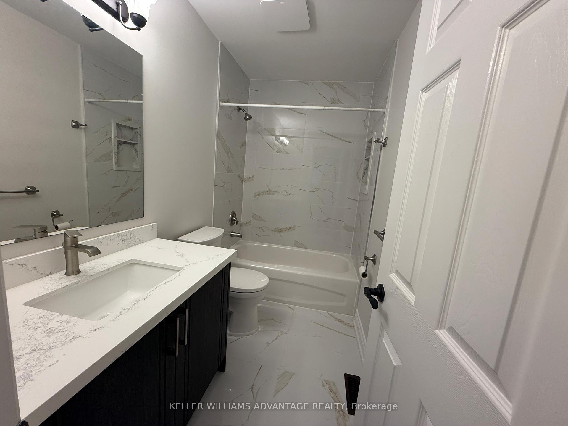 Photo 20 of 38 Seton Park Road, Toronto, Flemingdon Park — HOMEH