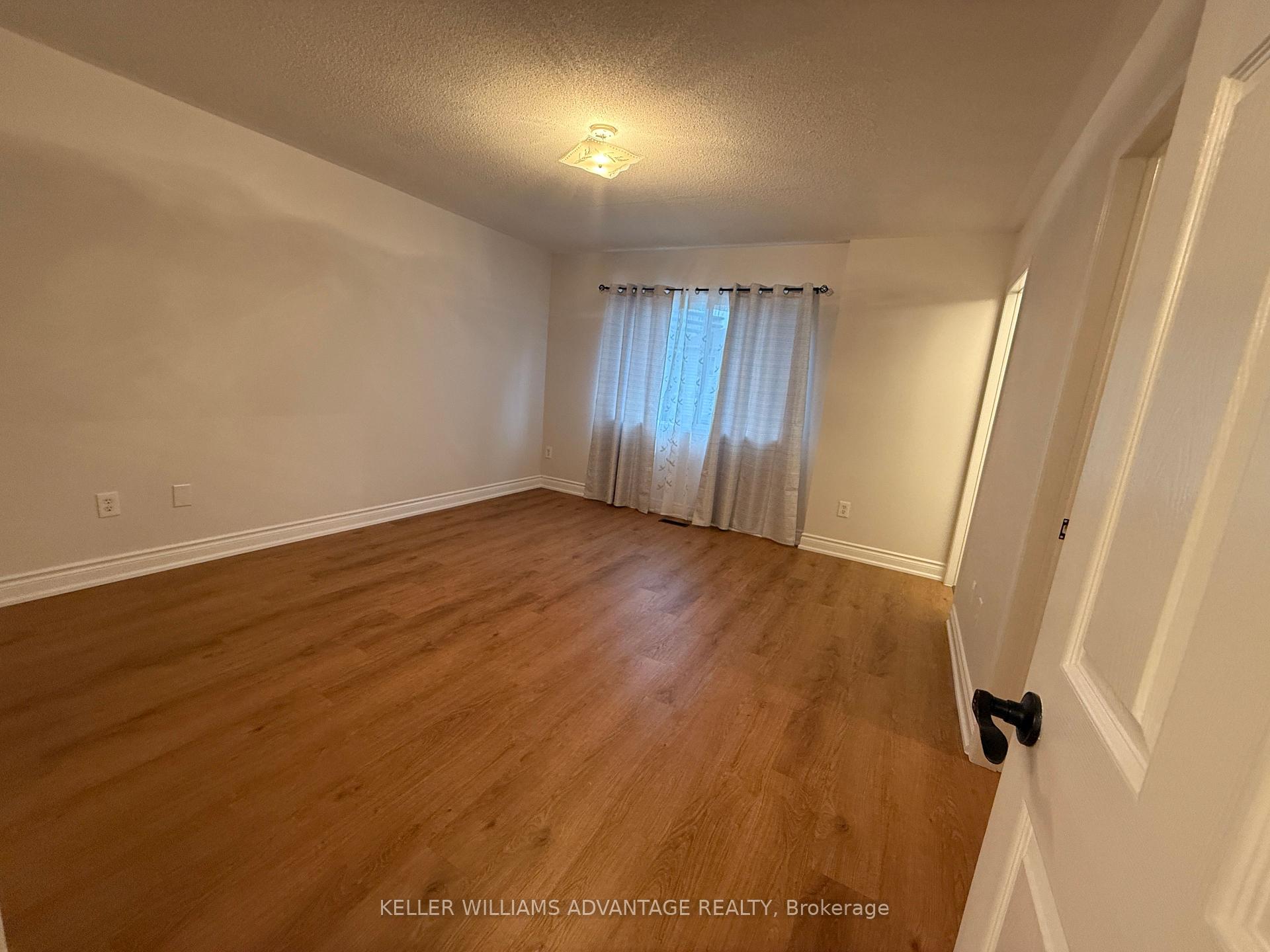 Photo 27 of 38 Seton Park Road, Toronto, Flemingdon Park — HOMEH