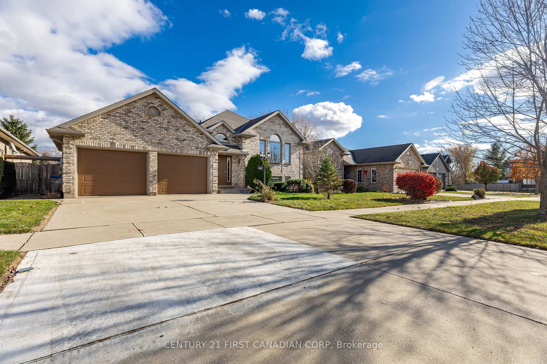 Photo 2 of 521 Darcy Drive, Strathroy-Caradoc, NE — HOMEH