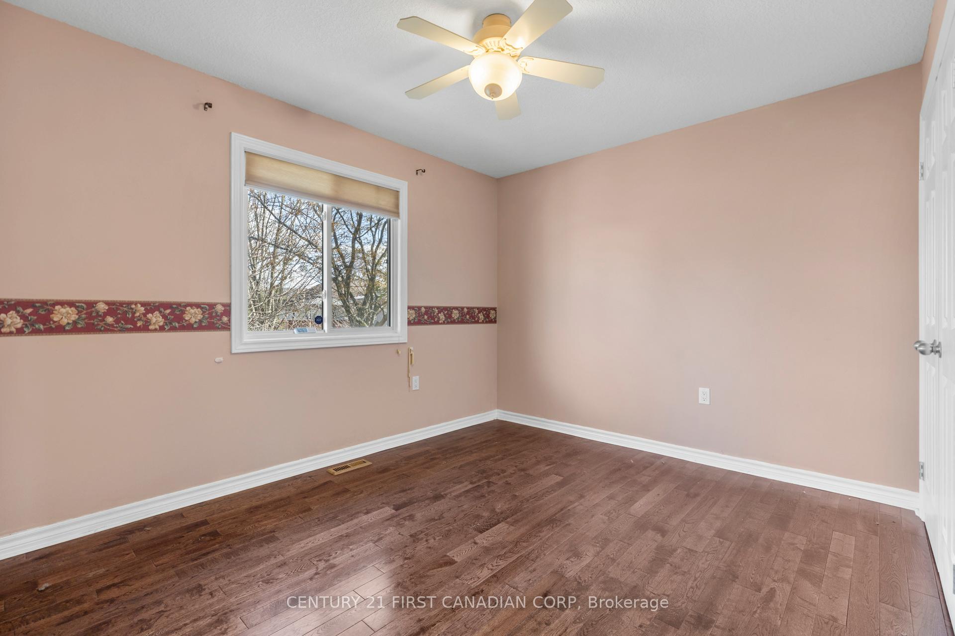 Photo 12 of 521 Darcy Drive, Strathroy-Caradoc, NE — HOMEH