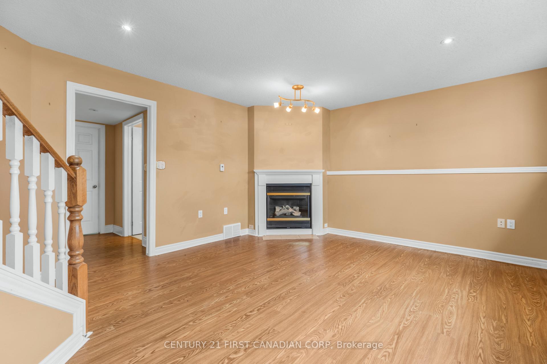 Photo 14 of 521 Darcy Drive, Strathroy-Caradoc, NE — HOMEH