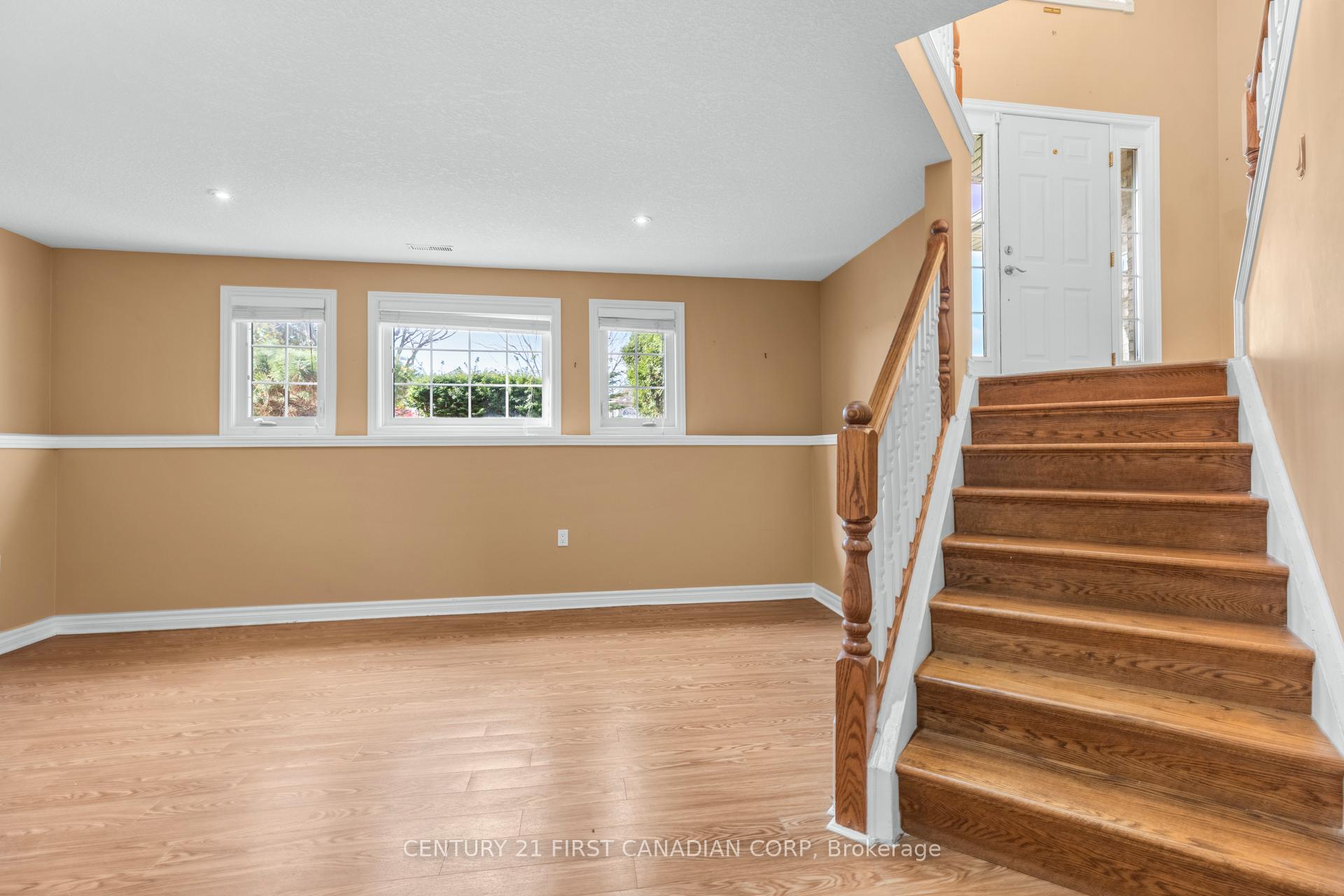 Photo 16 of 521 Darcy Drive, Strathroy-Caradoc, NE — HOMEH