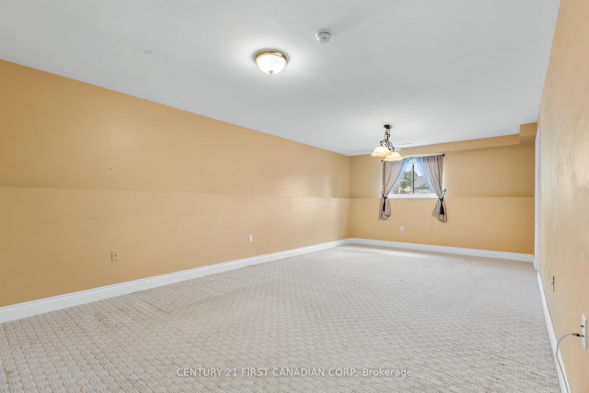 Photo 17 of 521 Darcy Drive, Strathroy-Caradoc, NE — HOMEH