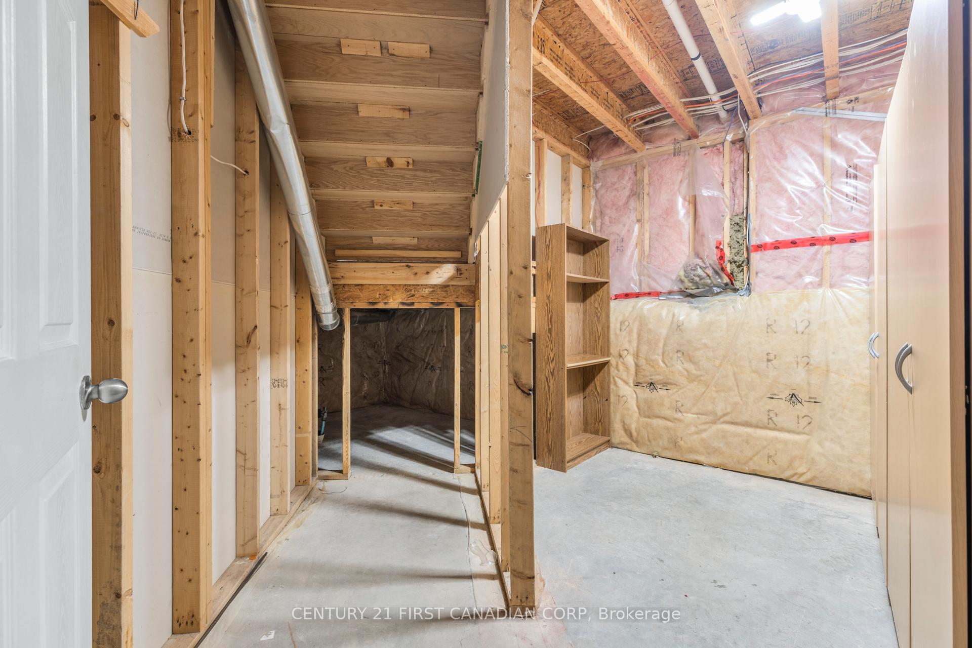 Photo 19 of 521 Darcy Drive, Strathroy-Caradoc, NE — HOMEH