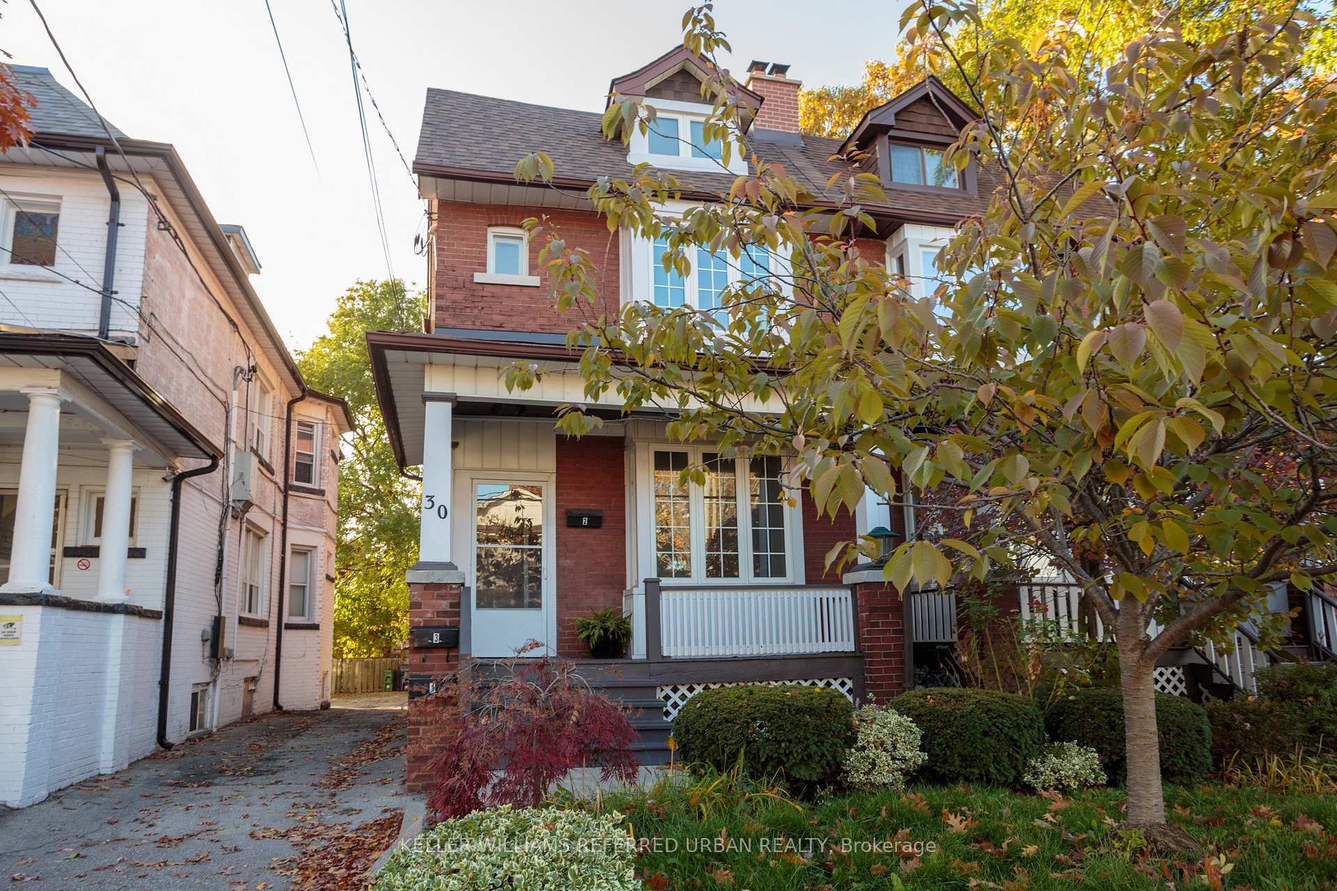 Front of Unit 3, 30 Oak Park Avenue