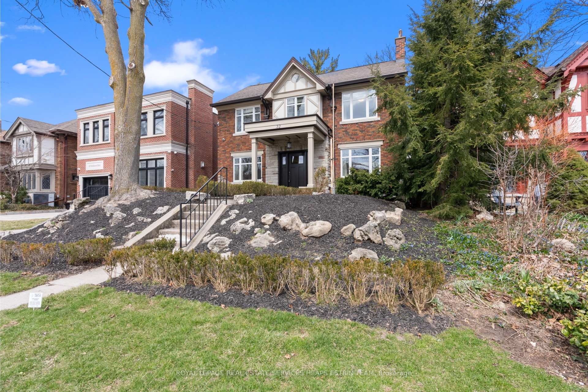Photo 1 of 32 Parkhurst Boulevard, Toronto, Leaside — HOMEH