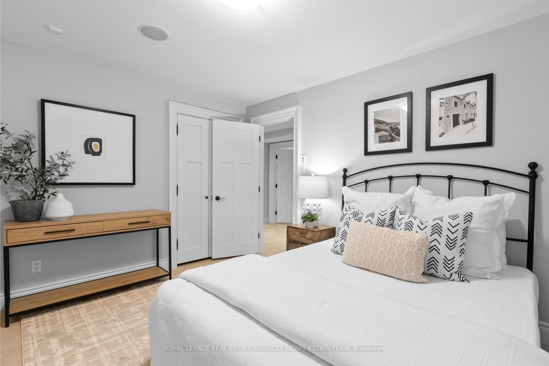 Photo 35 of 32 Parkhurst Boulevard, Toronto, Leaside — HOMEH