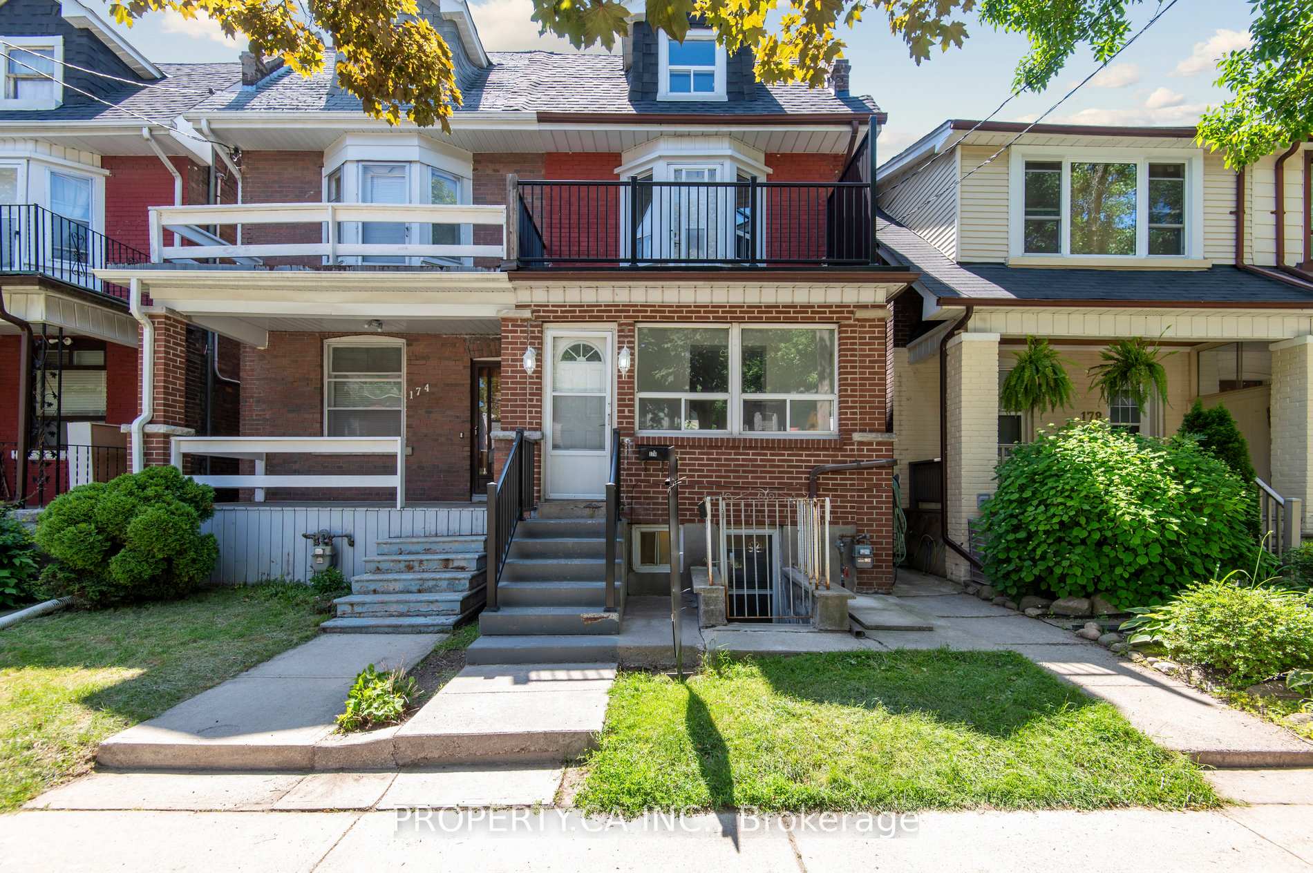 Front of 176 Gillard Avenue