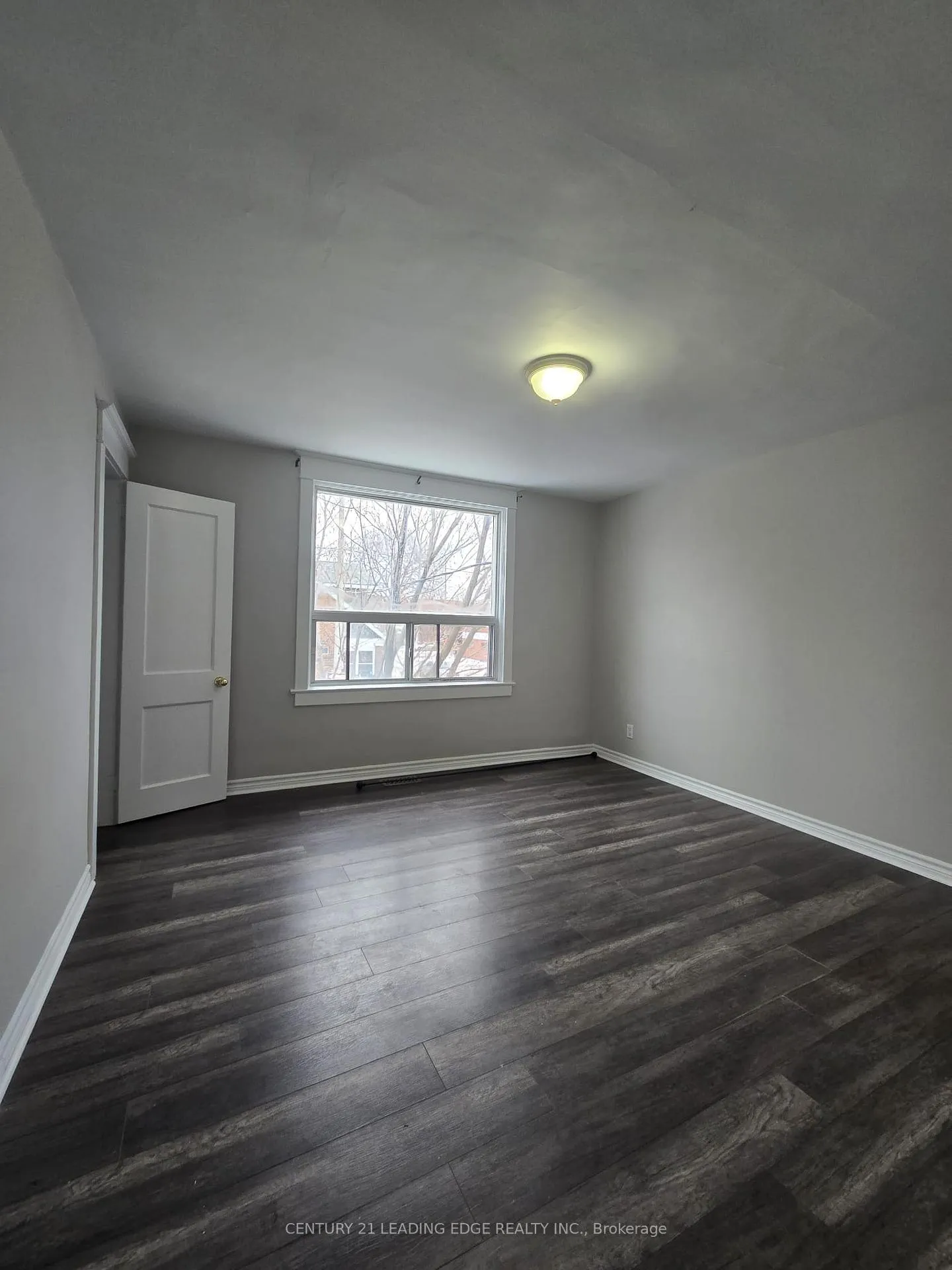 Photo 2 of 2a Kimbourne Avenue, Toronto, Danforth Village-East York — HOMEH