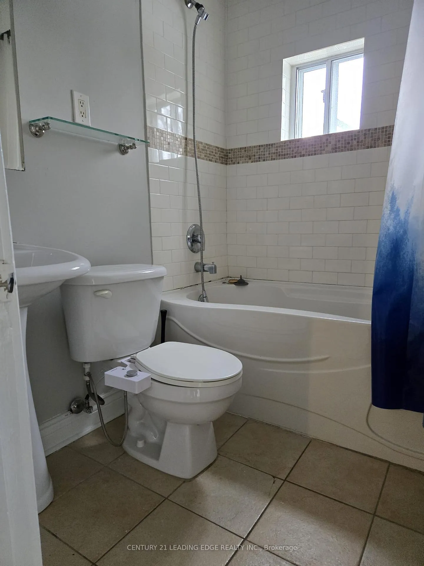 Photo 9 of 2a Kimbourne Avenue, Toronto, Danforth Village-East York — HOMEH