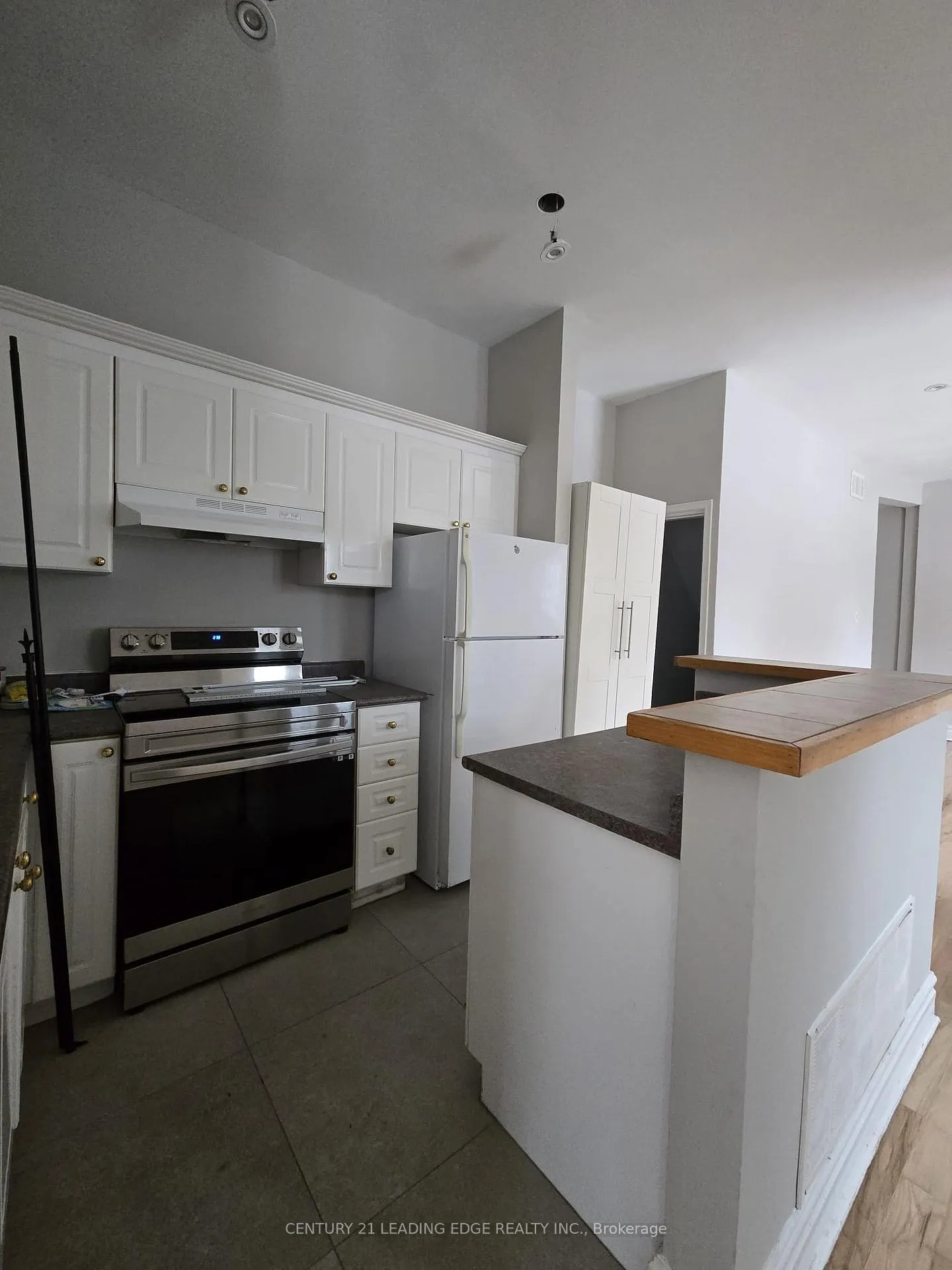 Photo 18 of 2a Kimbourne Avenue, Toronto, Danforth Village-East York — HOMEH