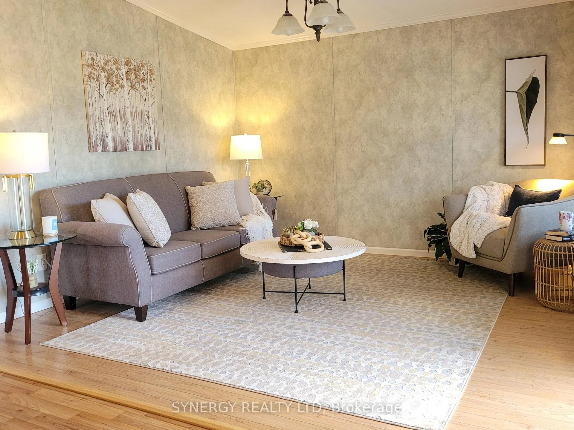 Photo 4 of 461 Richard Crescent, Strathroy-Caradoc, SE — HOMEH