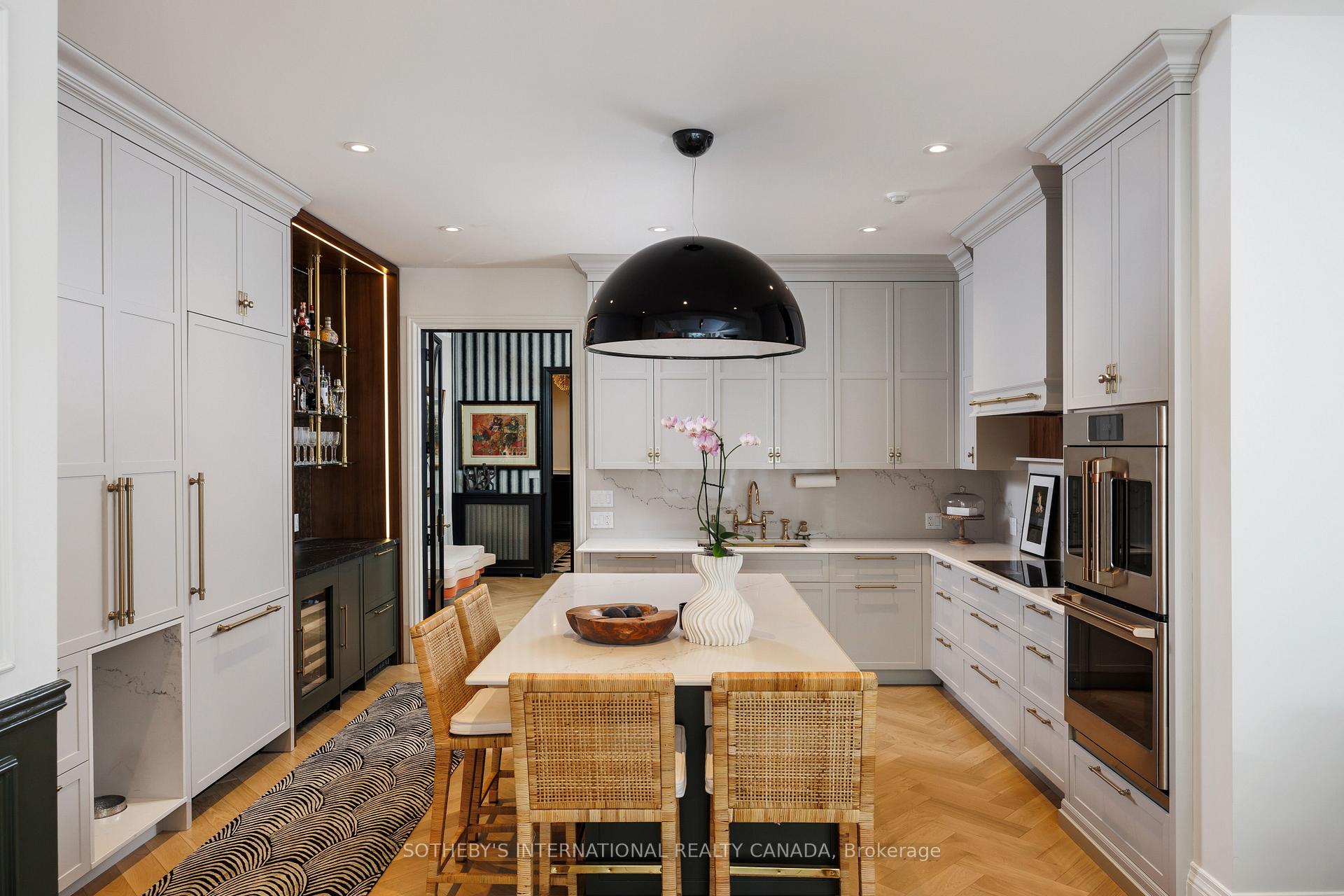 Photo 10 of 34 South Drive, Toronto, Rosedale-Moore Park — HOMEH