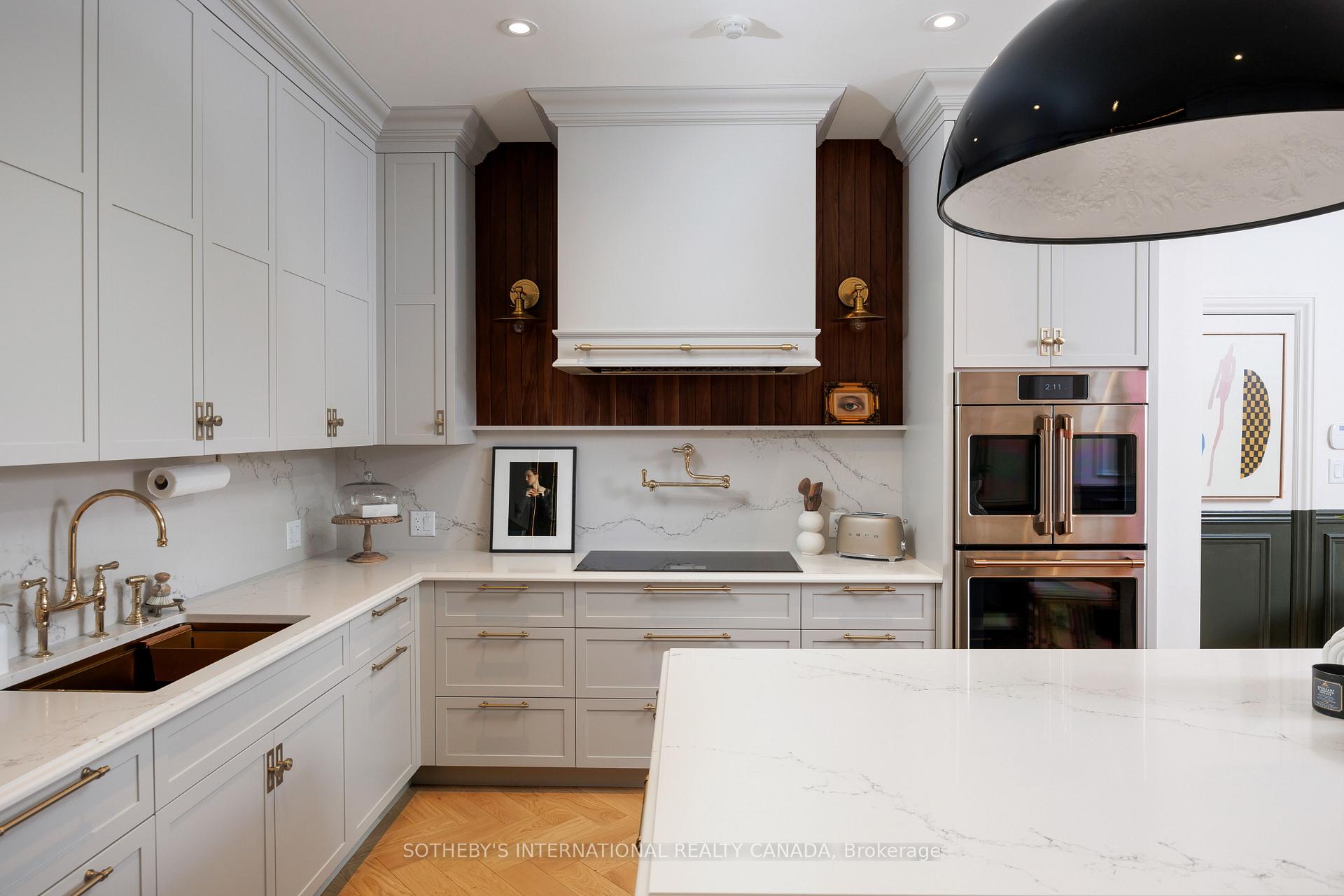 Photo 11 of 34 South Drive, Toronto, Rosedale-Moore Park — HOMEH