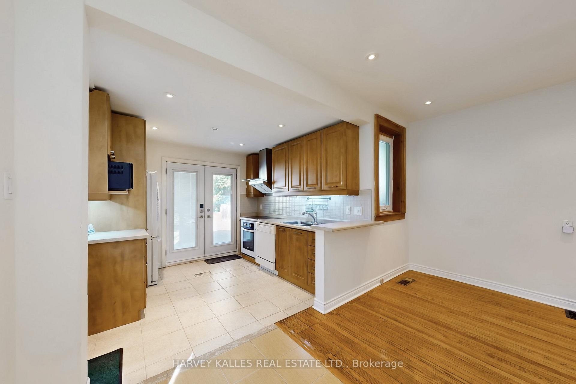 Photo 17 of 114 Bowood Avenue, Toronto, Lawrence Park North — HOMEH