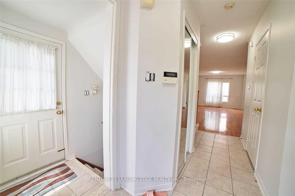 Photo 2 of 16 Windom Road, Toronto, Flemingdon Park — HOMEH