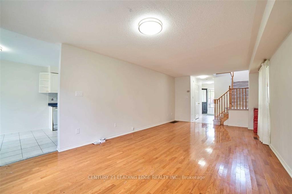 Photo 4 of 16 Windom Road, Toronto, Flemingdon Park — HOMEH