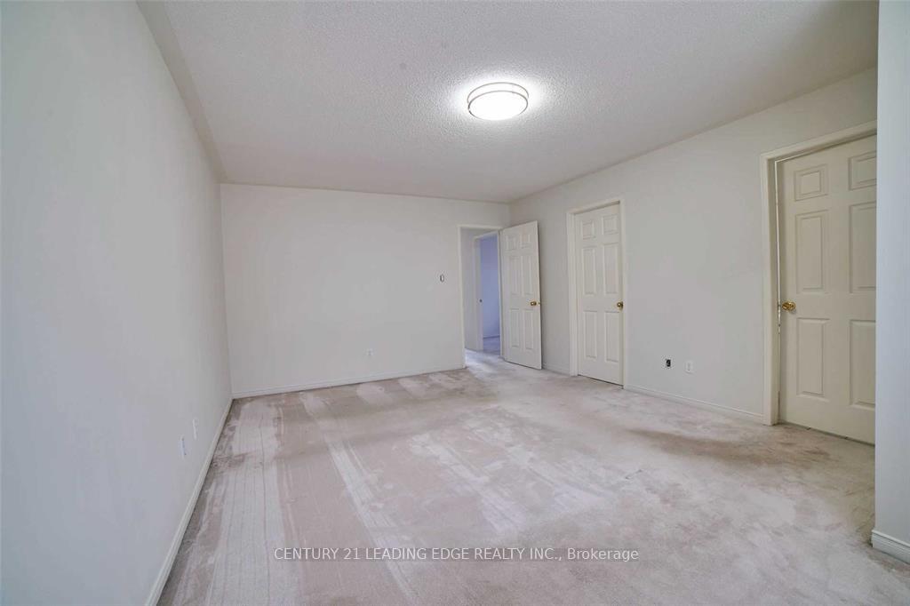 Photo 9 of 16 Windom Road, Toronto, Flemingdon Park — HOMEH
