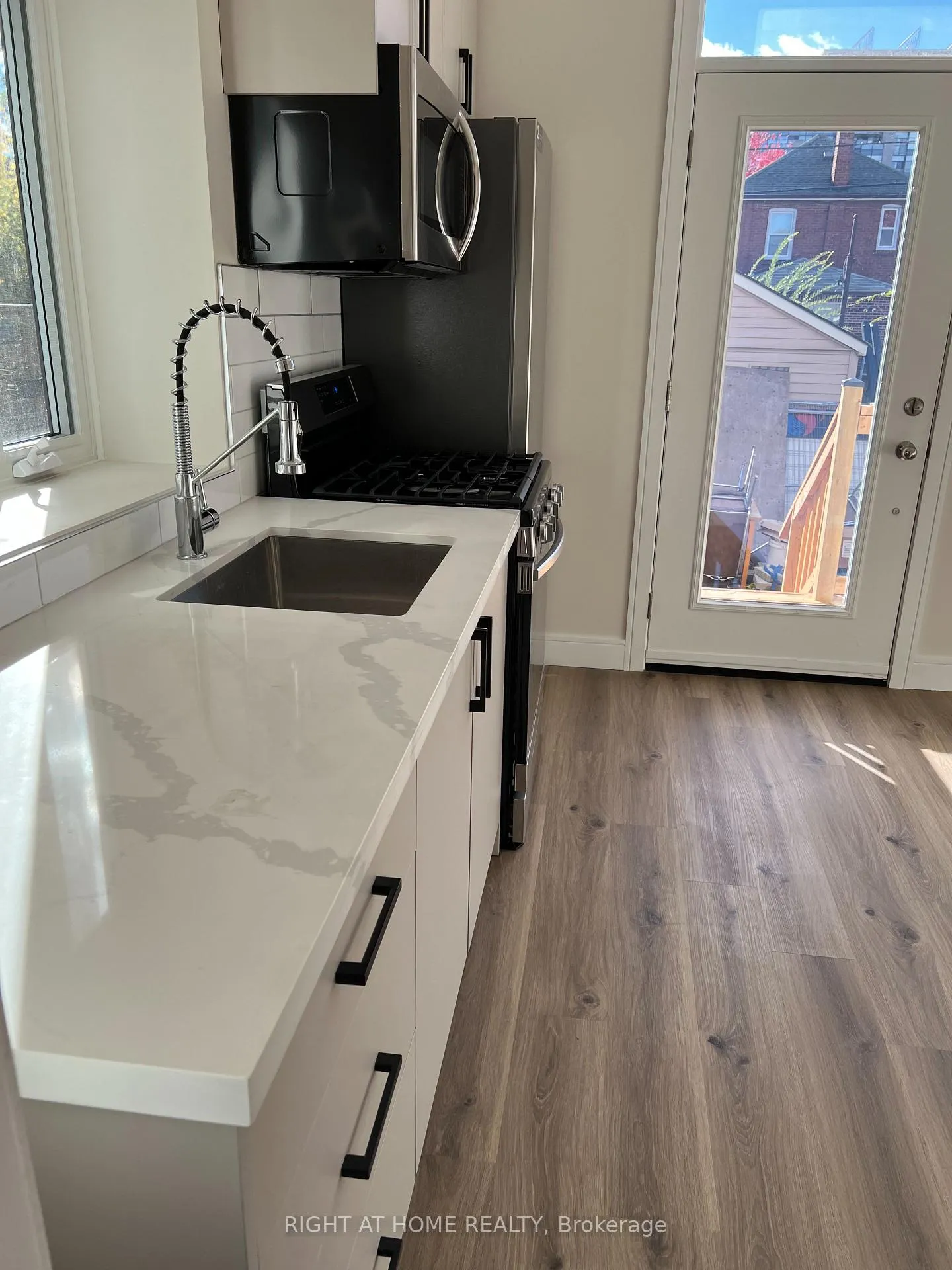 Photo 14 of Unit 2, 32 Cadorna Avenue, Toronto, Danforth Village-East York — HOMEH