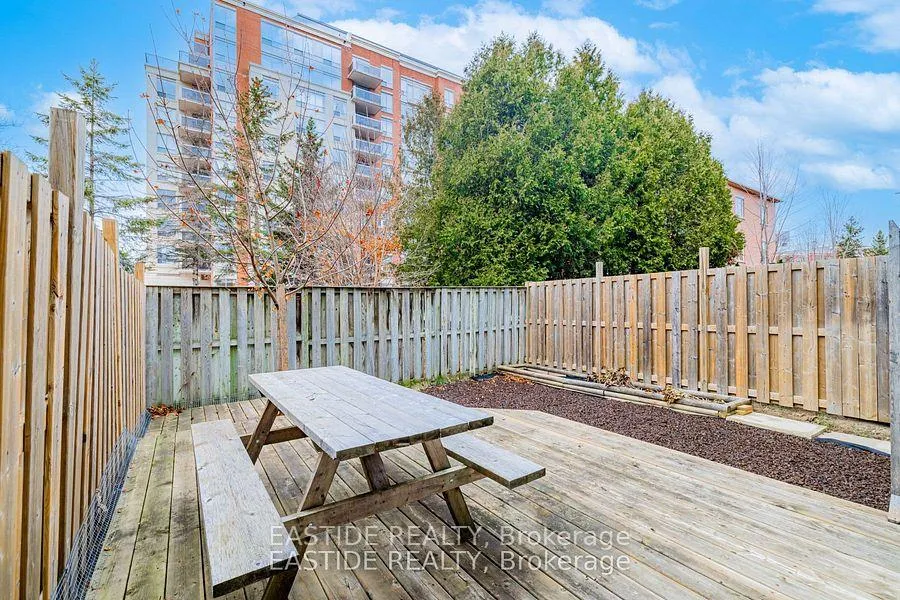 Photo 7 of Unit Ground, 114 Leitchcroft Crescent, Markham, Commerce Valley — HOMEH