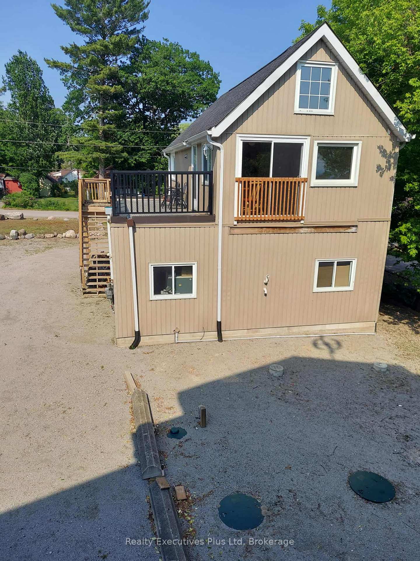 Photo 2 of Unit 2, 26 Tiny Beaches Road N, Tiny, Rural Tiny — HOMEH