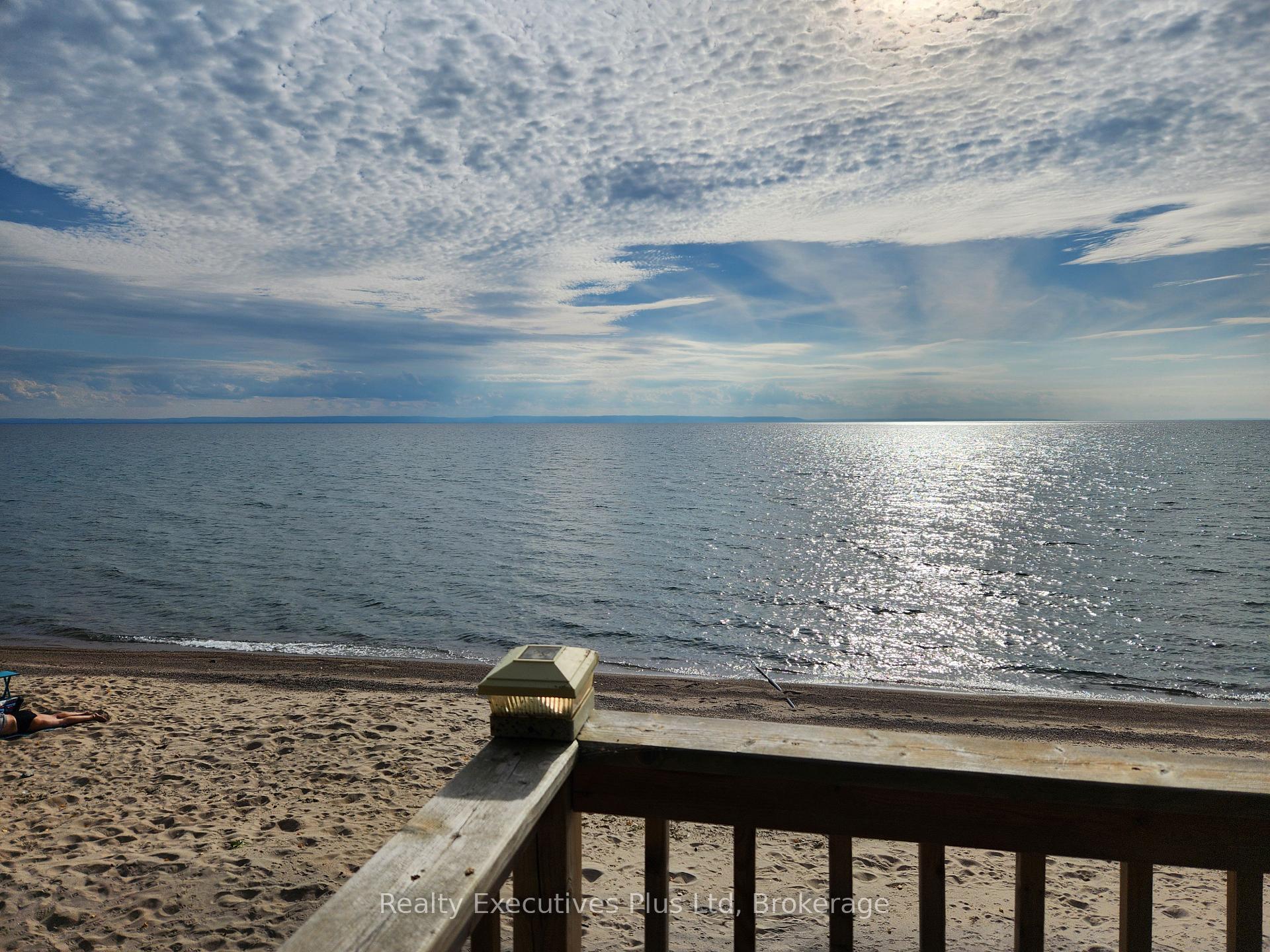 Photo 11 of Unit 2, 26 Tiny Beaches Road N, Tiny, Rural Tiny — HOMEH