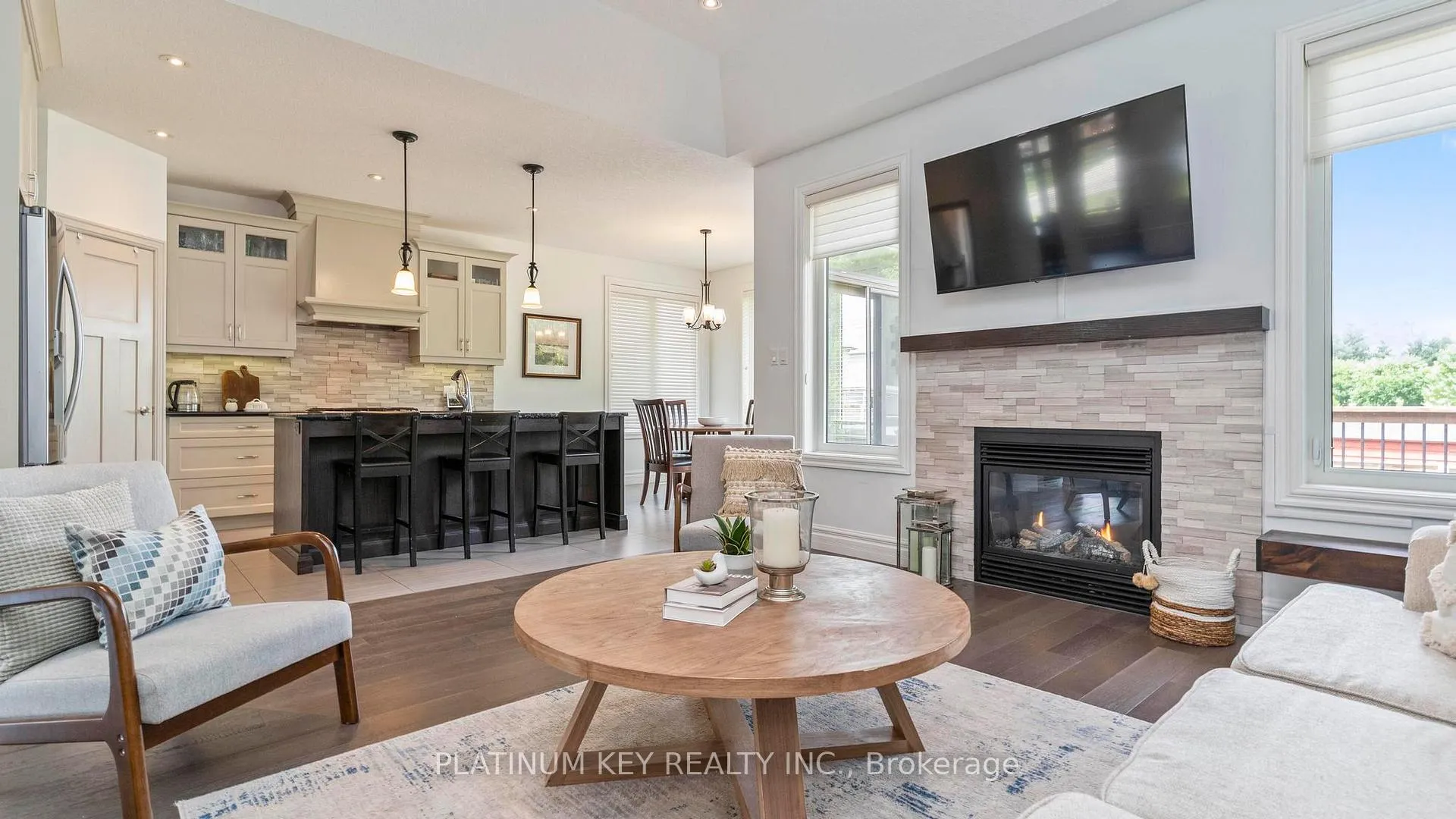 Photo 8 of 688 Woods Edge Road, Strathroy-Caradoc, Mount Brydges — HOMEH