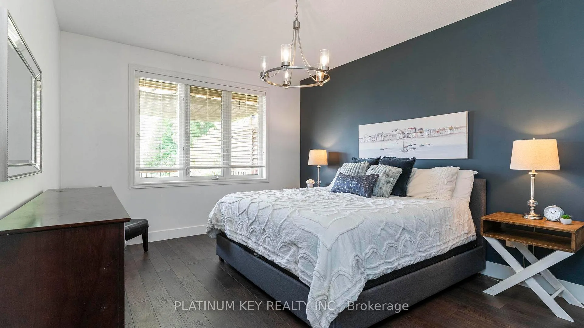 Photo 16 of 688 Woods Edge Road, Strathroy-Caradoc, Mount Brydges — HOMEH
