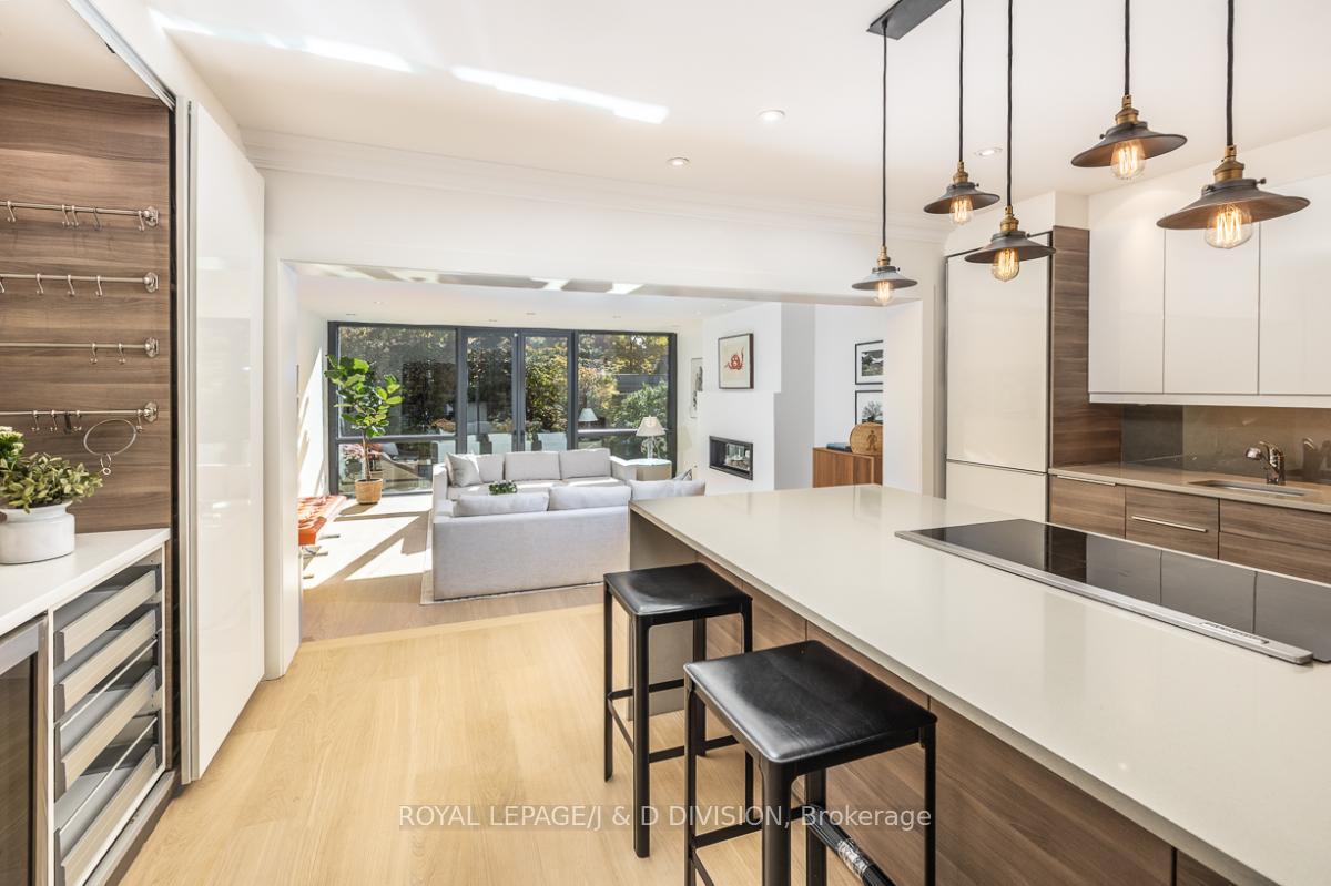 Photo 11 of 245 Glenrose Avenue, Toronto, Rosedale-Moore Park — HOMEH