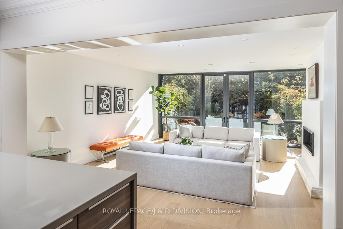 Photo 12 of 245 Glenrose Avenue, Toronto, Rosedale-Moore Park — HOMEH
